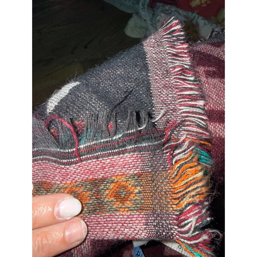 2.8.5 Charlotte Russe Reversible Southwestern Blanket Wrap Shawl 58.75x60 Boho
